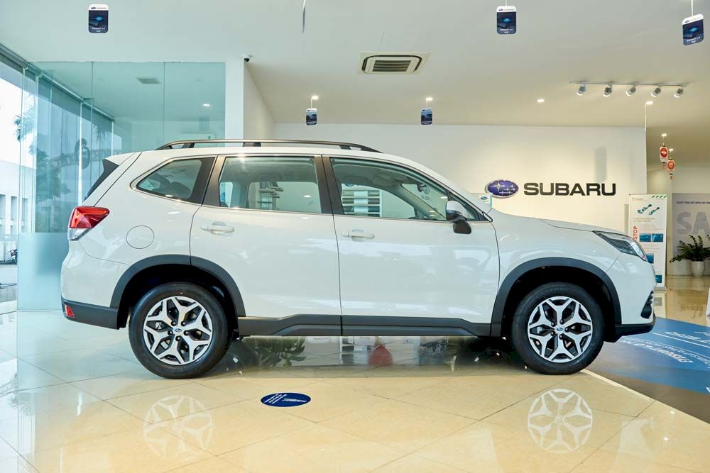 Subaru Forester 2023: Giá xe từ 969 triệu, an toàn ưu việt với Eyesight 4.0