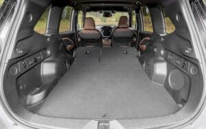 Subaru Forester 2026 ra mắt, giá quy đổi từ 1,1 tỷ đồng