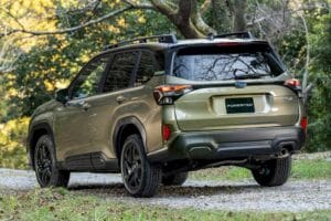 Subaru Forester 2026 ra mắt, giá quy đổi từ 1,1 tỷ đồng